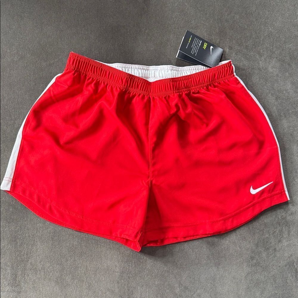 Women’s Nike Red Sport Shorts Dri-Fit 894497-657 Size L NWT